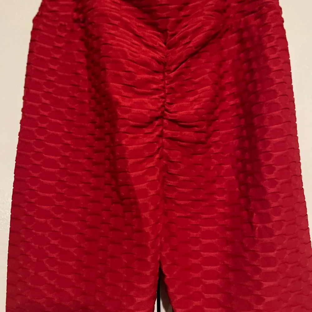 Red Rushed Gym Tights - Picture 3 of 4